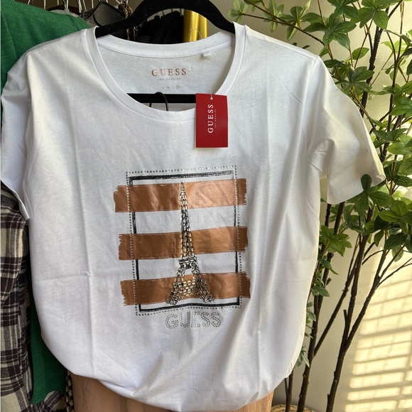 Guess White rhinestone embellished tee nwt - Picture 4 of 6